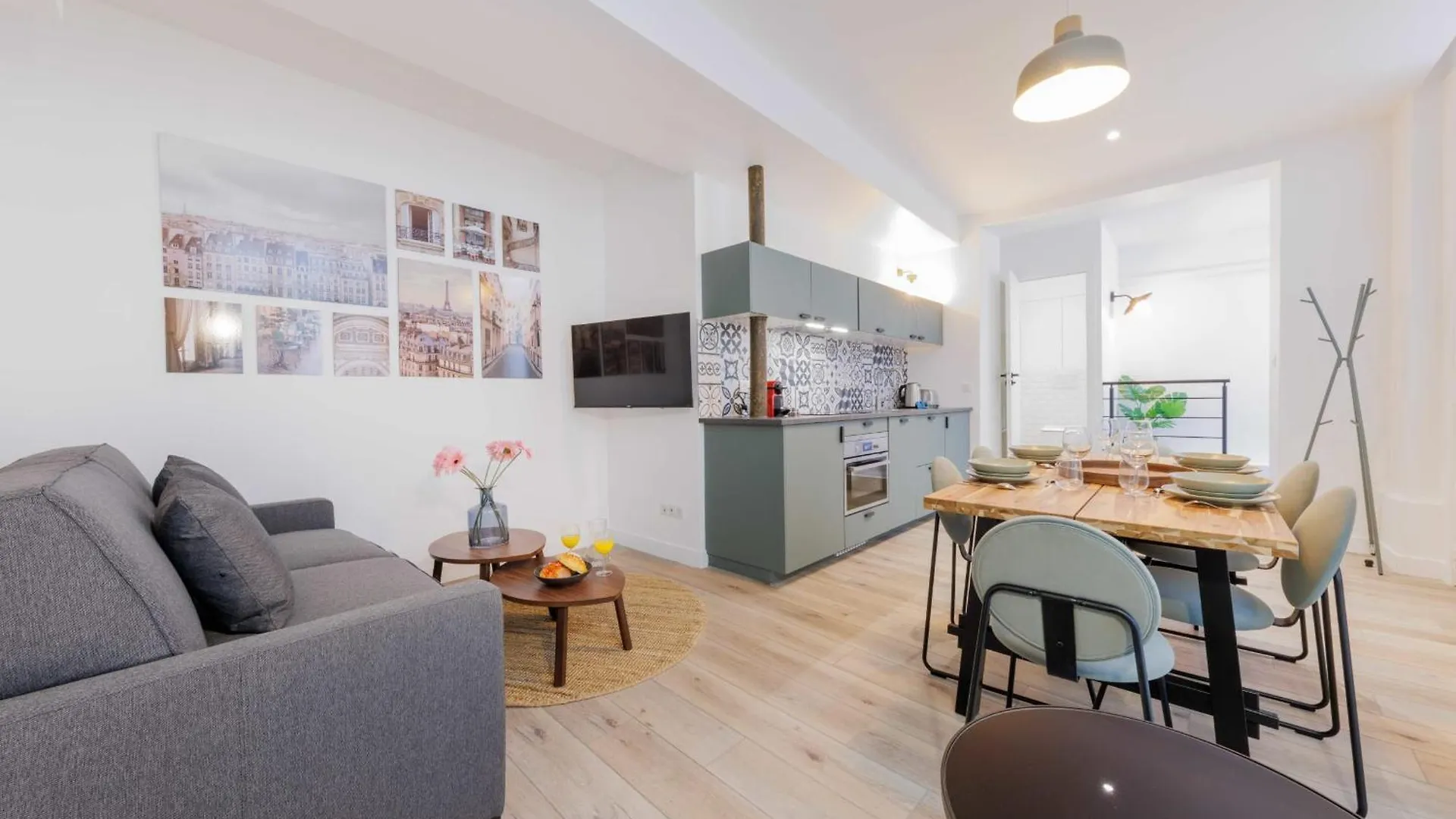 Exceptionnel Duplex A Proximite De Montmartre! contacts