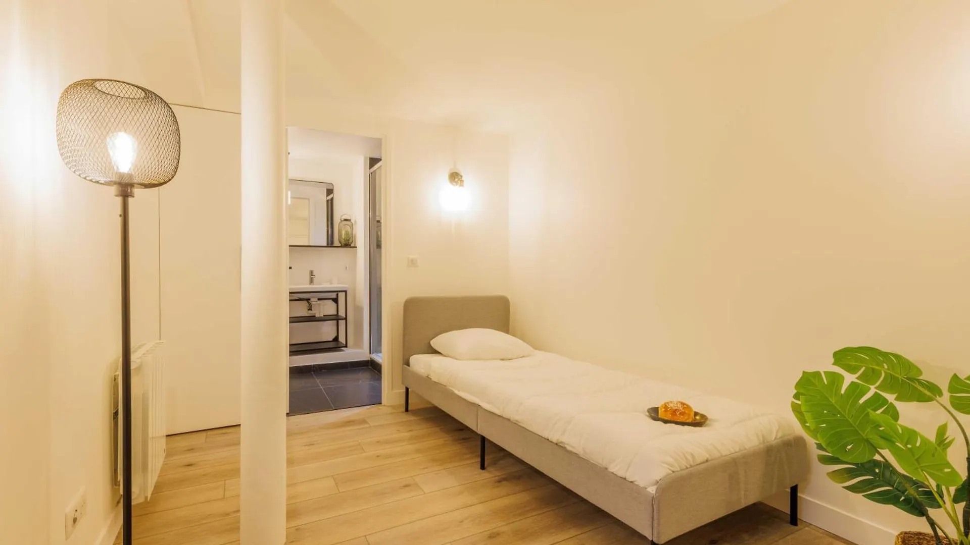 Exceptionnel Duplex A Proximite De Montmartre! Apartment Paris 0*,  France
