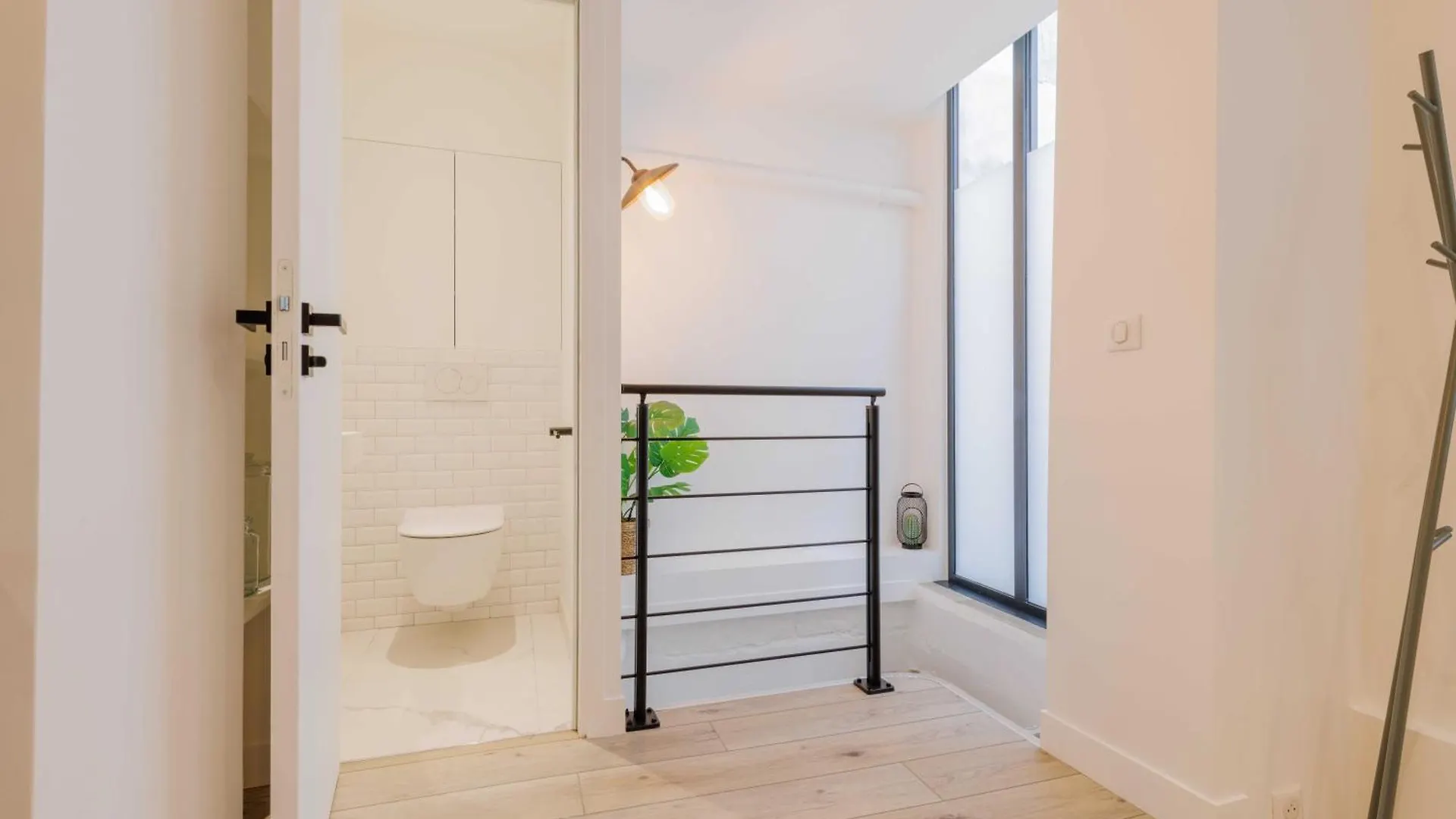 Exceptionnel Duplex A Proximite De Montmartre! Apartment Paris